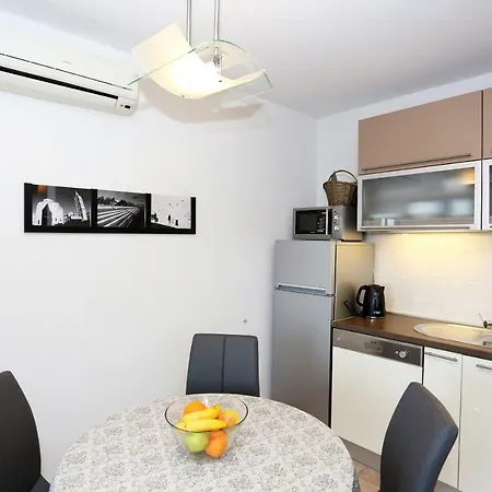Iva Apartamento *